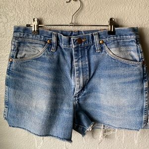 Women’s Dark Wash Wrangler Cut Off Shorts
